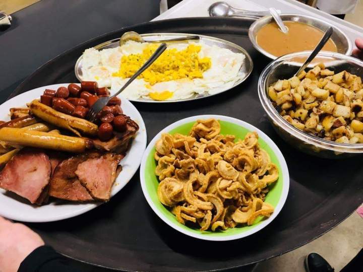 repas traditionnel cabane à sucre Victoriaville
